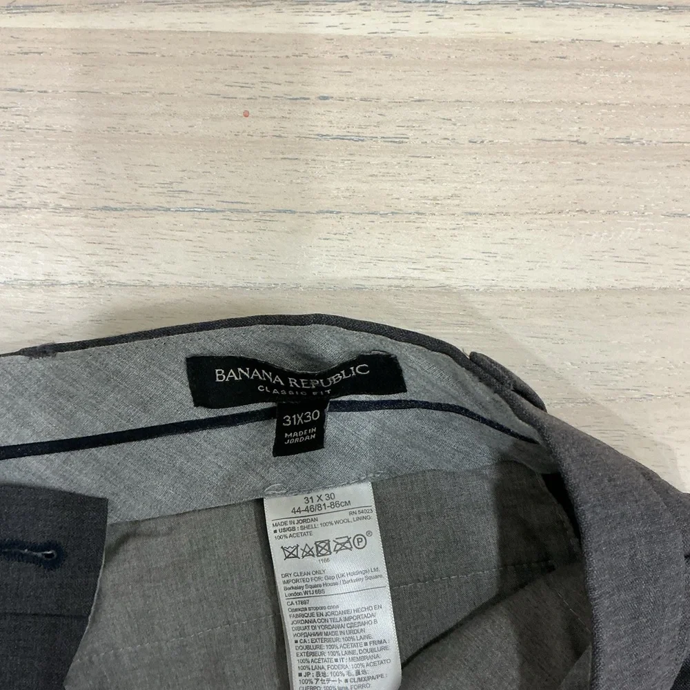 Banana Republic Gray Trousers - Picture 4 of 4